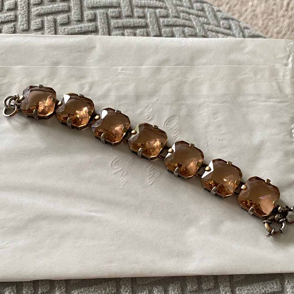 J. Crew Amber Crystal Link Bracelet 

7.5 inches 

Some fading on the gold